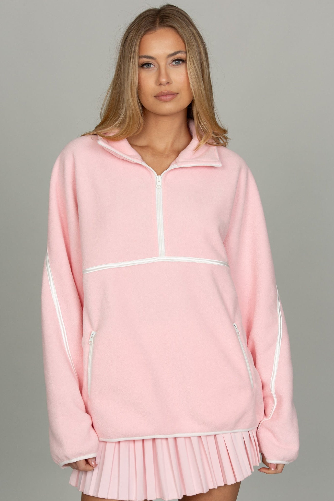 Almond Blossom Minimalistic Half-Zip Pullover – Gold Hinge