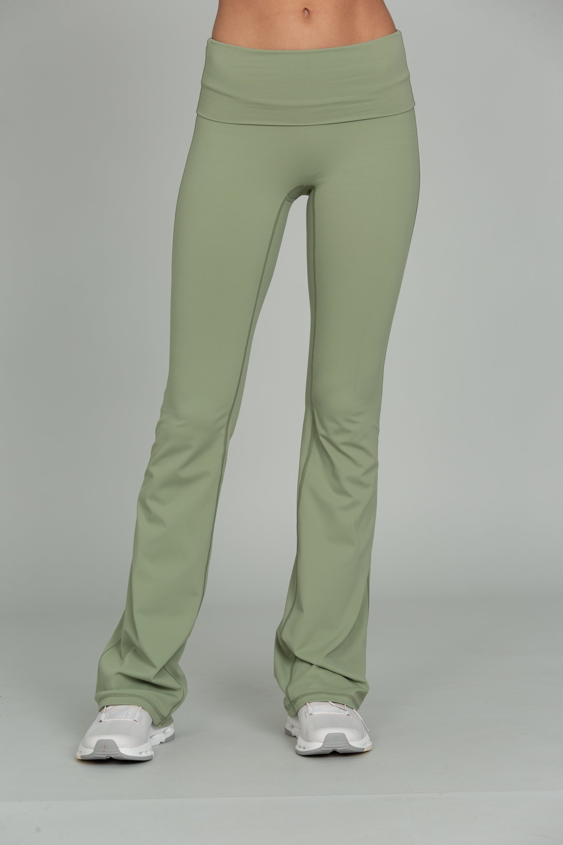 Matcha Essential Foldover Flare Pant – Gold Hinge