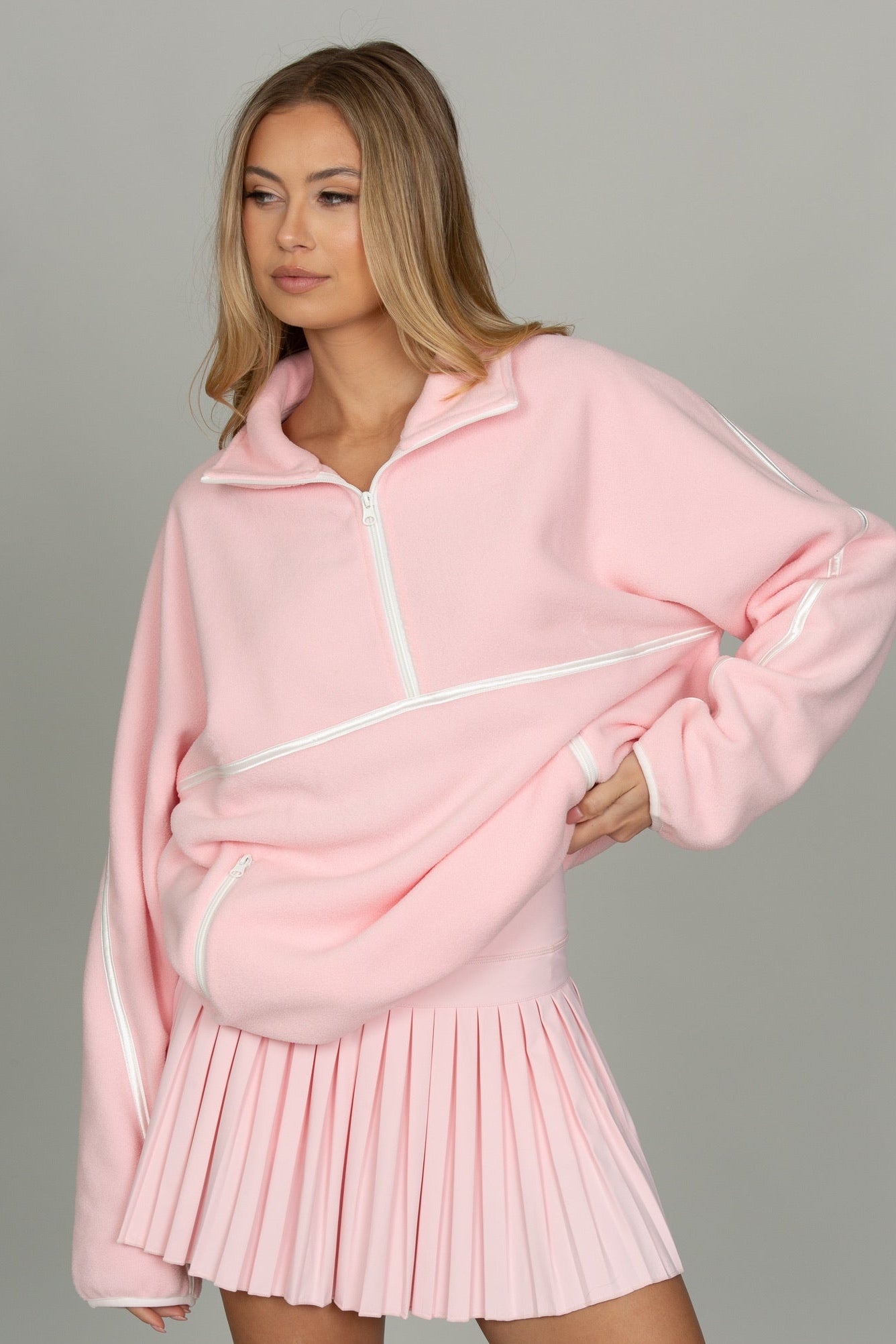 Almond Blossom Minimalistic Half-Zip Pullover – Gold Hinge
