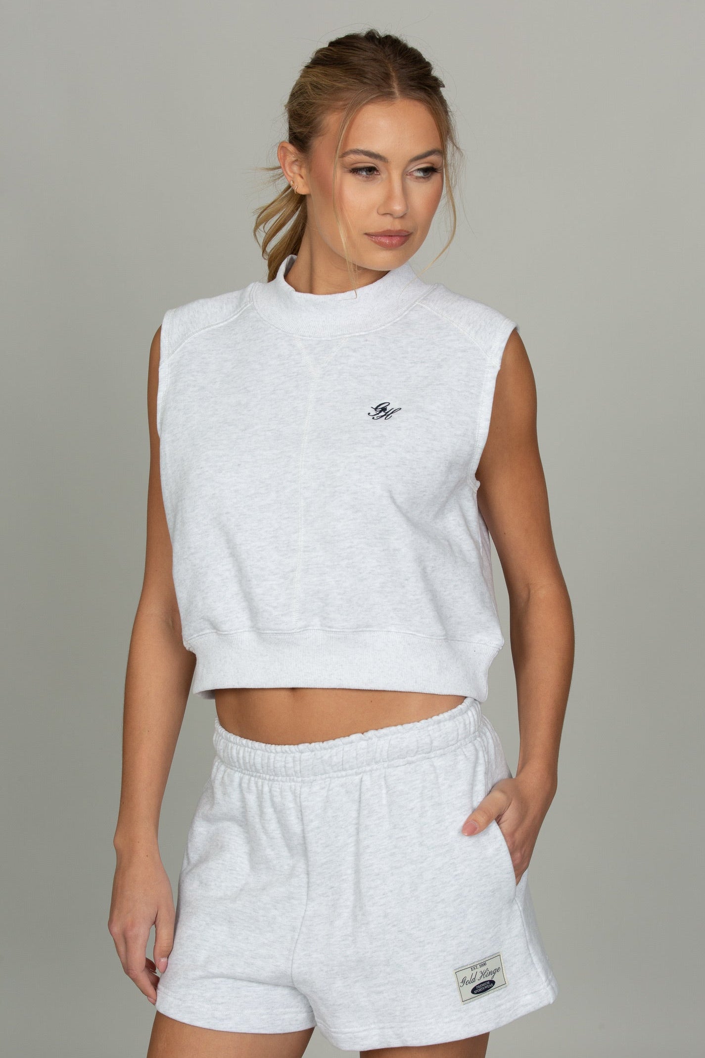 ☆☆雪☆☆Deuxieme dignity sleeveless Heather Grey Mock Neck Sleeveless Top 2.0 – Gold Hinge