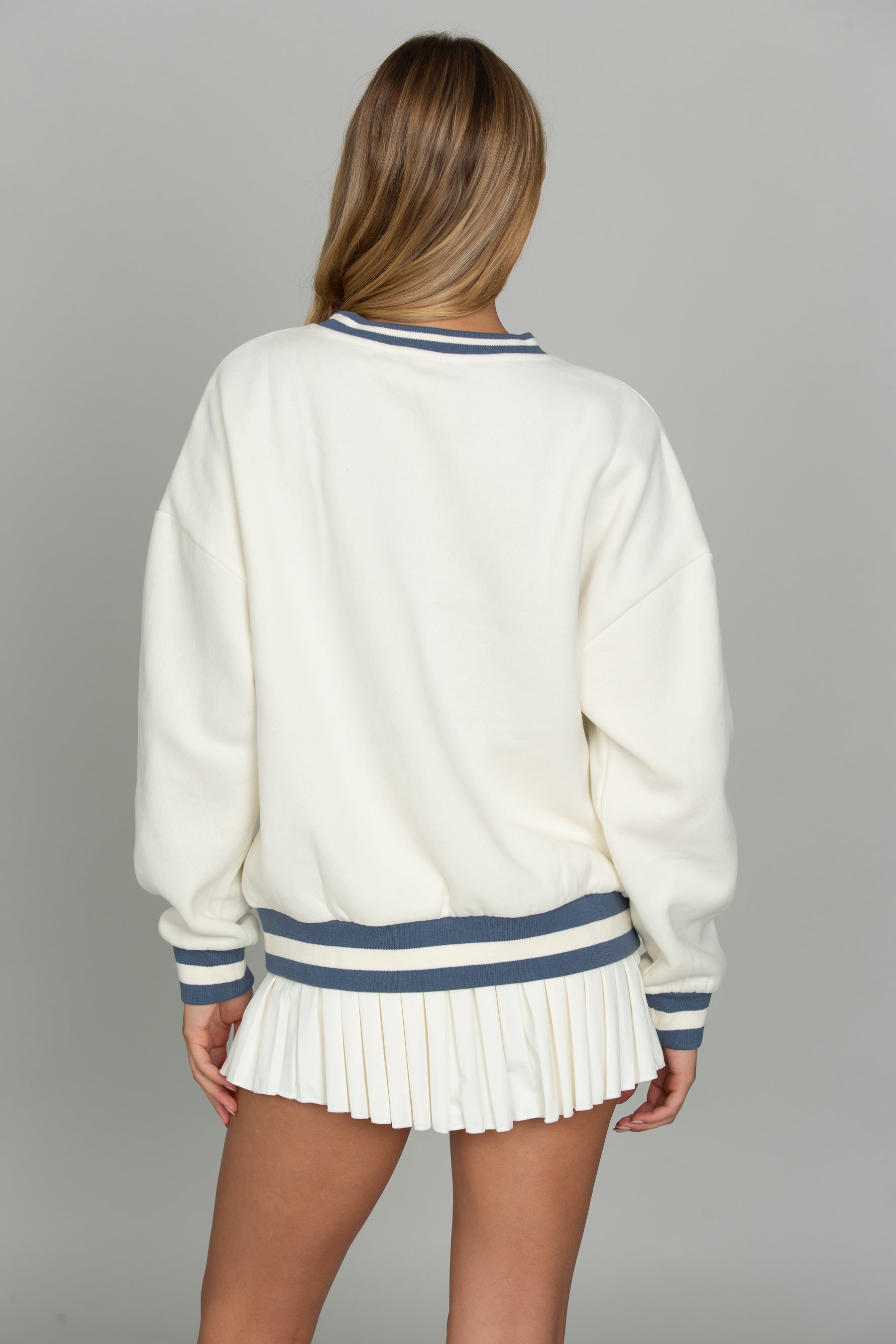 Country Club Sweatshirt – Gold Hinge