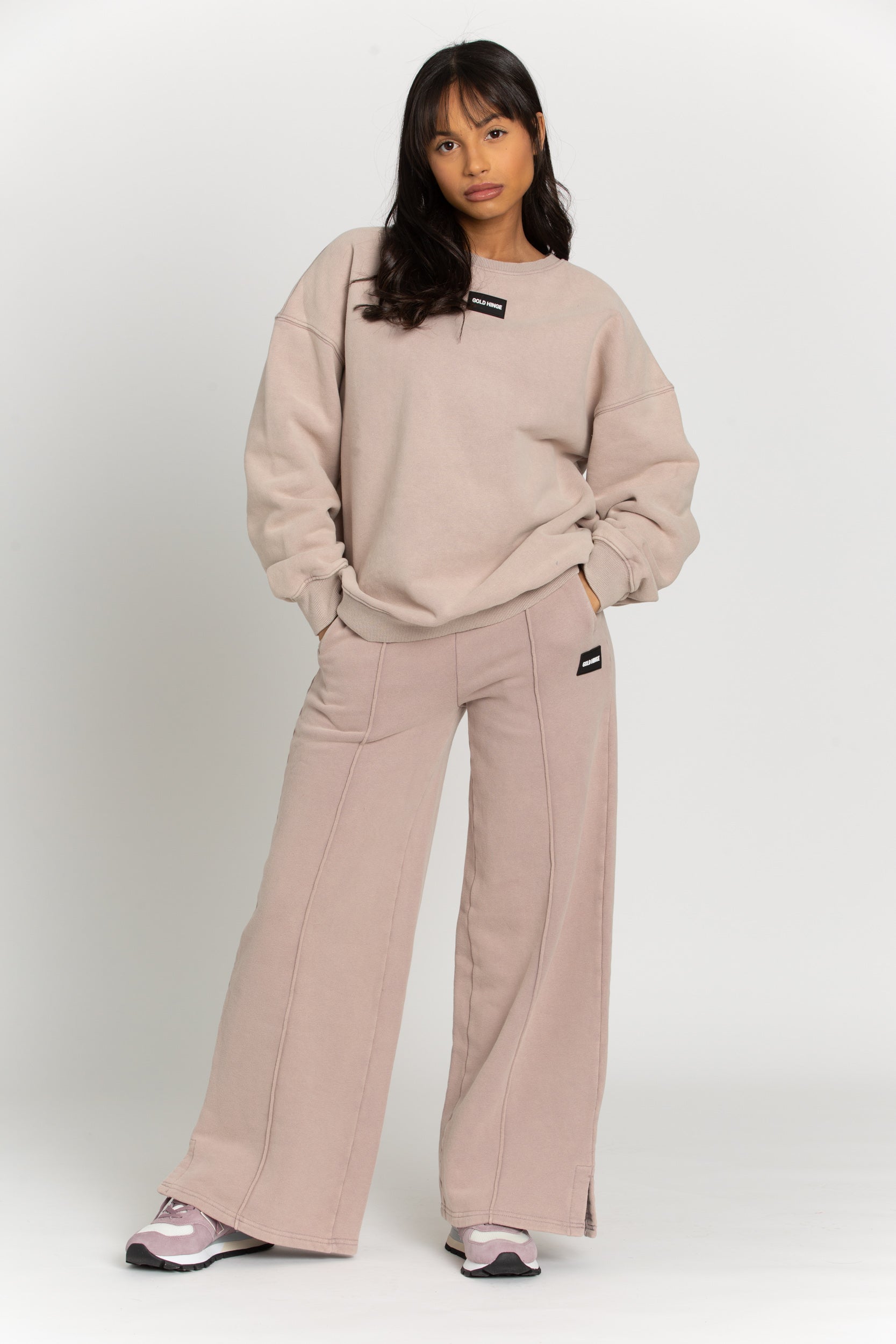 Get the cozy and trendy look you want with our new favorite crewneck. It features a boxy, oversized fit that's perfect for lounging, plus a unique acid wash for a lived-in feel. Complete the look with the matching seamed sweatpants for a cool style that your friends will envy.