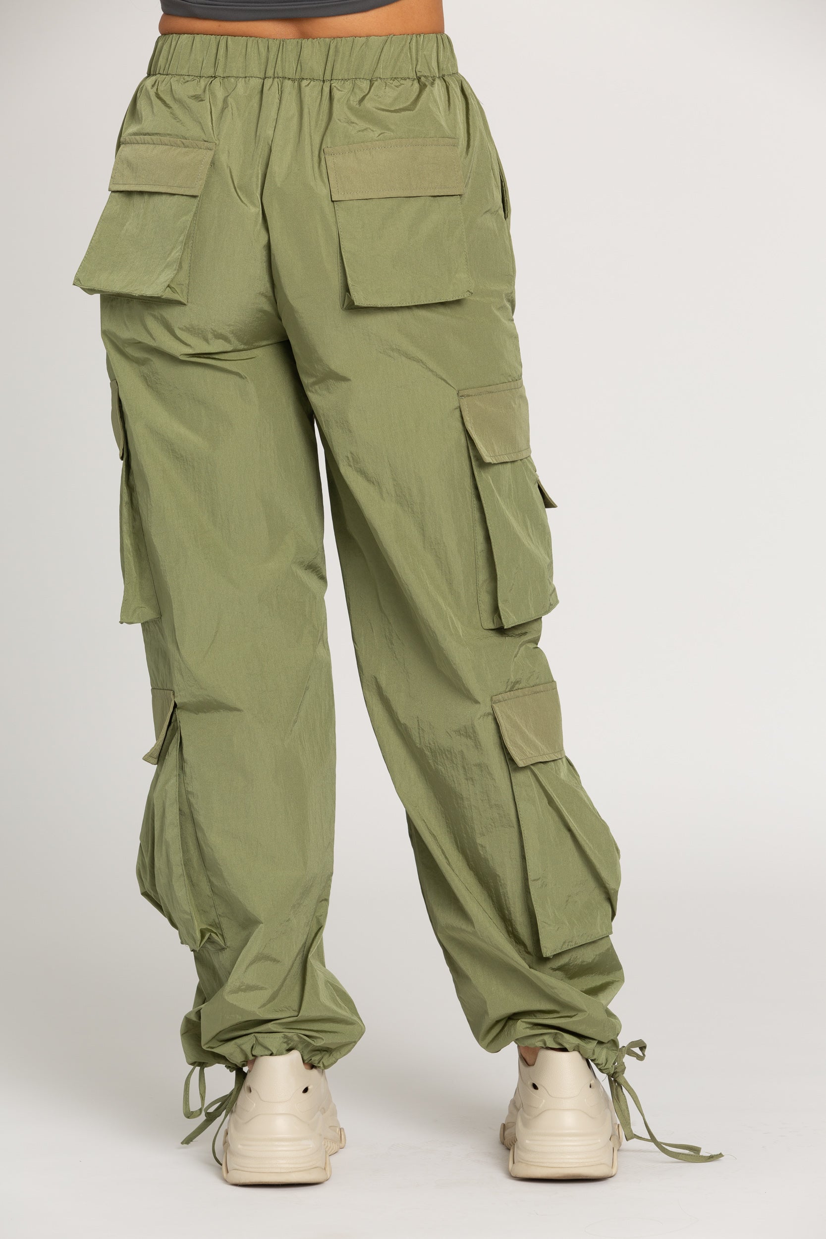 12 Ideas on How to Style Green Pants Without Looking Like a Novice 2024 |  FashionBeans